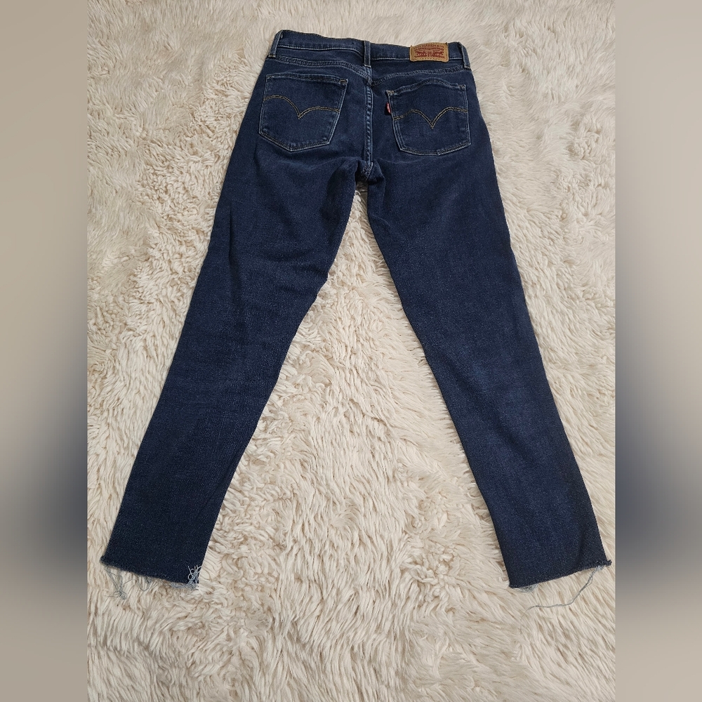 Levi's Women's Straight Leg Jeans in Deep Indigo - Picture 2 of 3